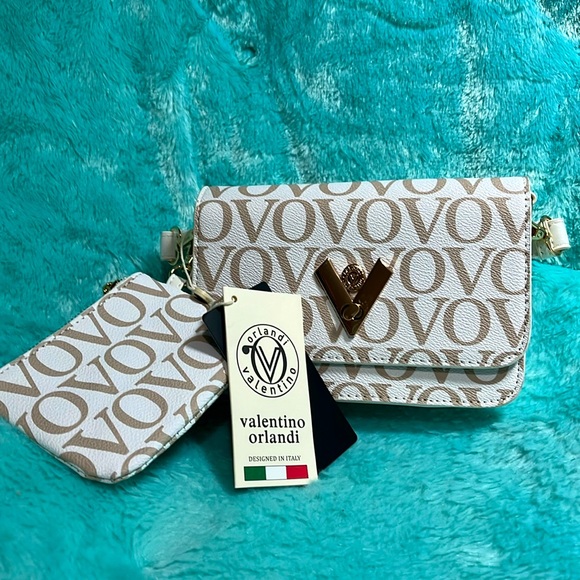 Valentino Orlandi Handbags - VALENTINO ORLANDI WHITE VOVO CROSSBODY